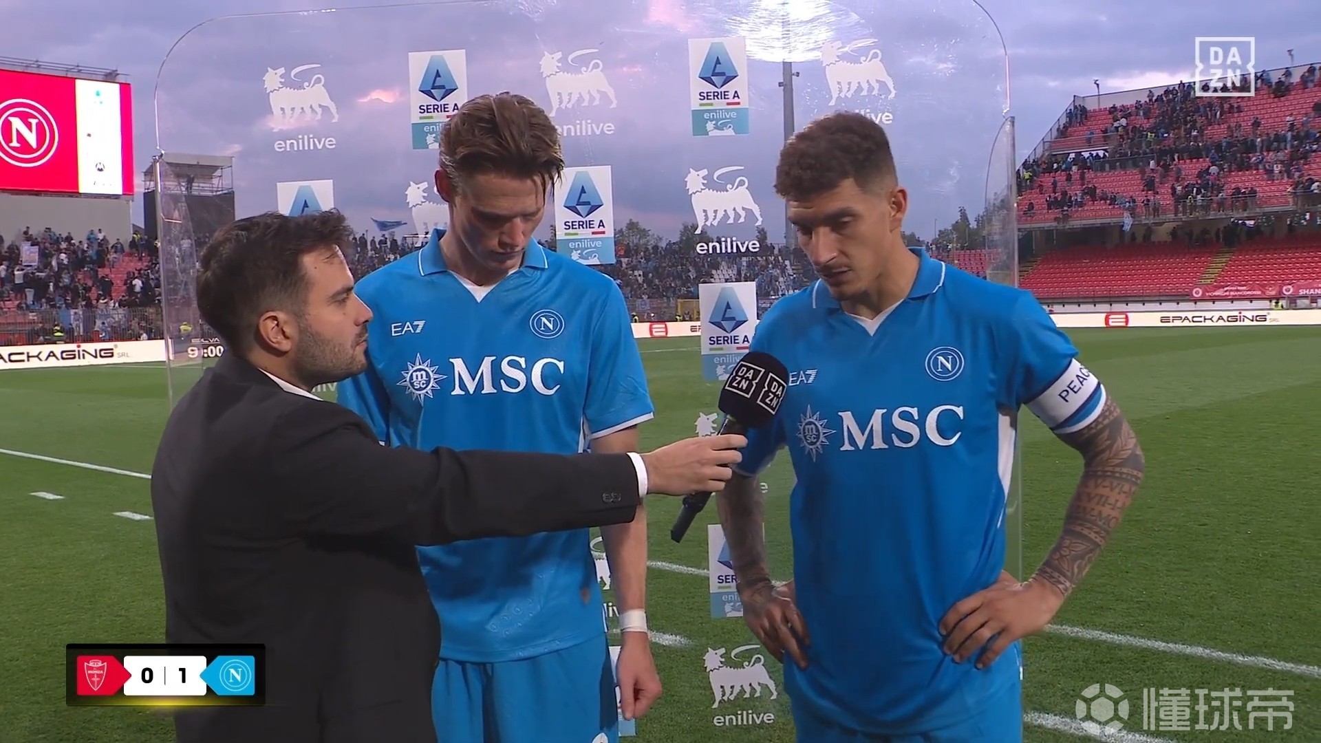 包含实力对比!球员技术碰撞点燃赛场之火的词条 包含实力对比!球员技术碰撞点燃赛场之火的词条