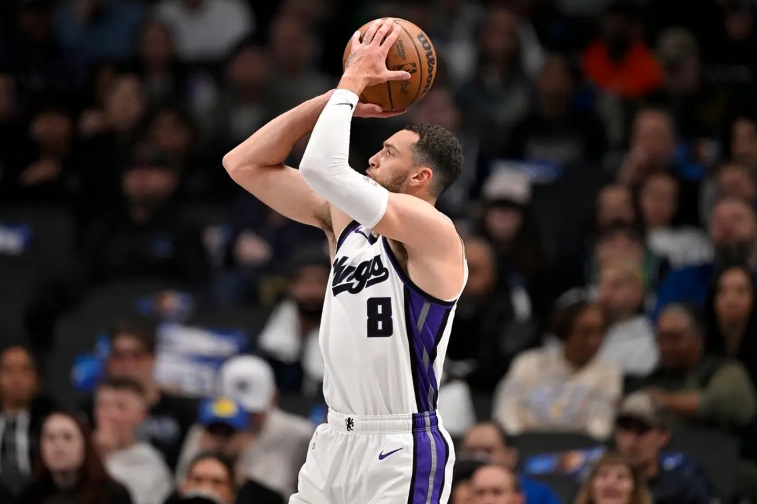 爱游戏在线-公牛击败独行侠，拉文飞扣赢得掌声的简单介绍