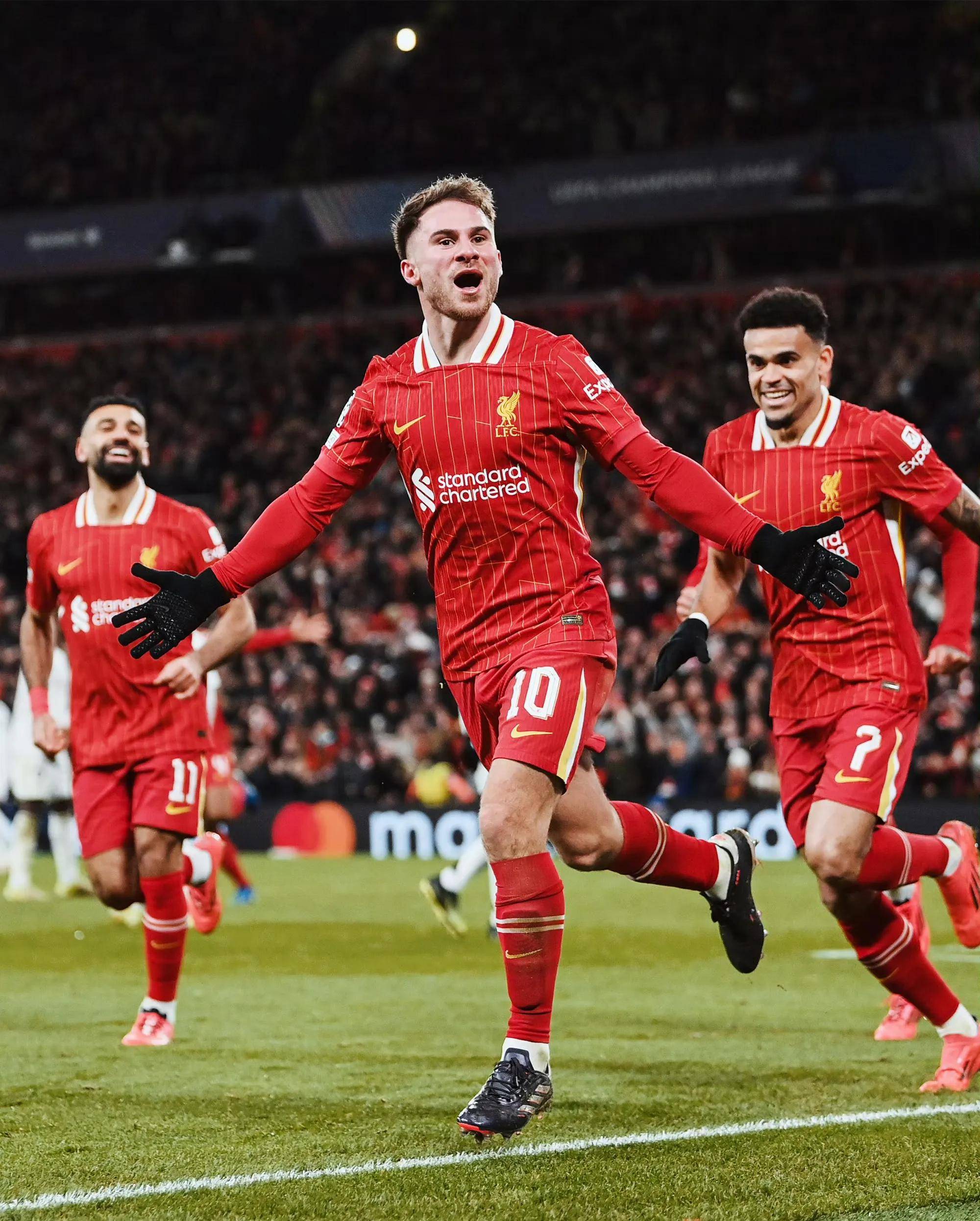 爱游戏官方登录入口-意甲球队尽展雄风，备战冲刺冠军大战