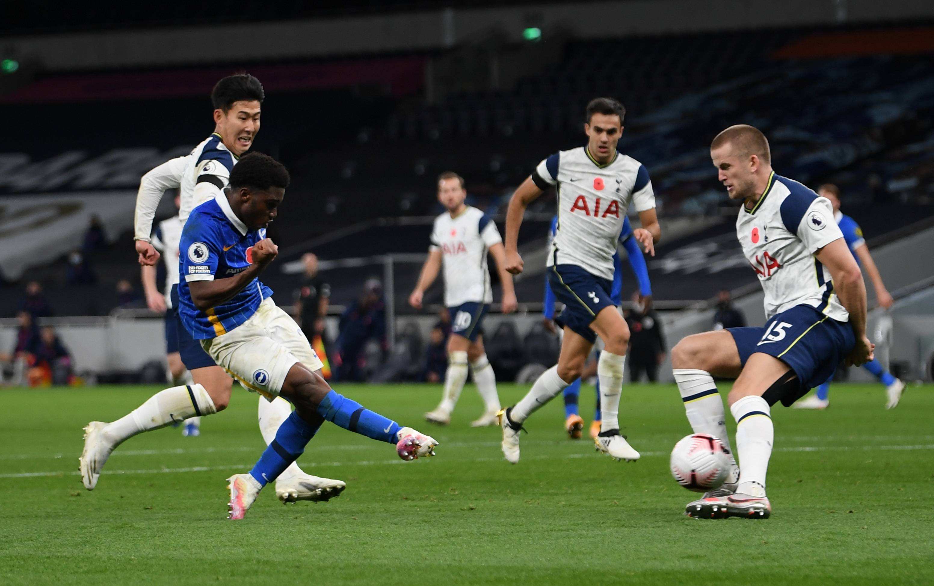 关于西汉姆联球员积极备战传奇大战的信息