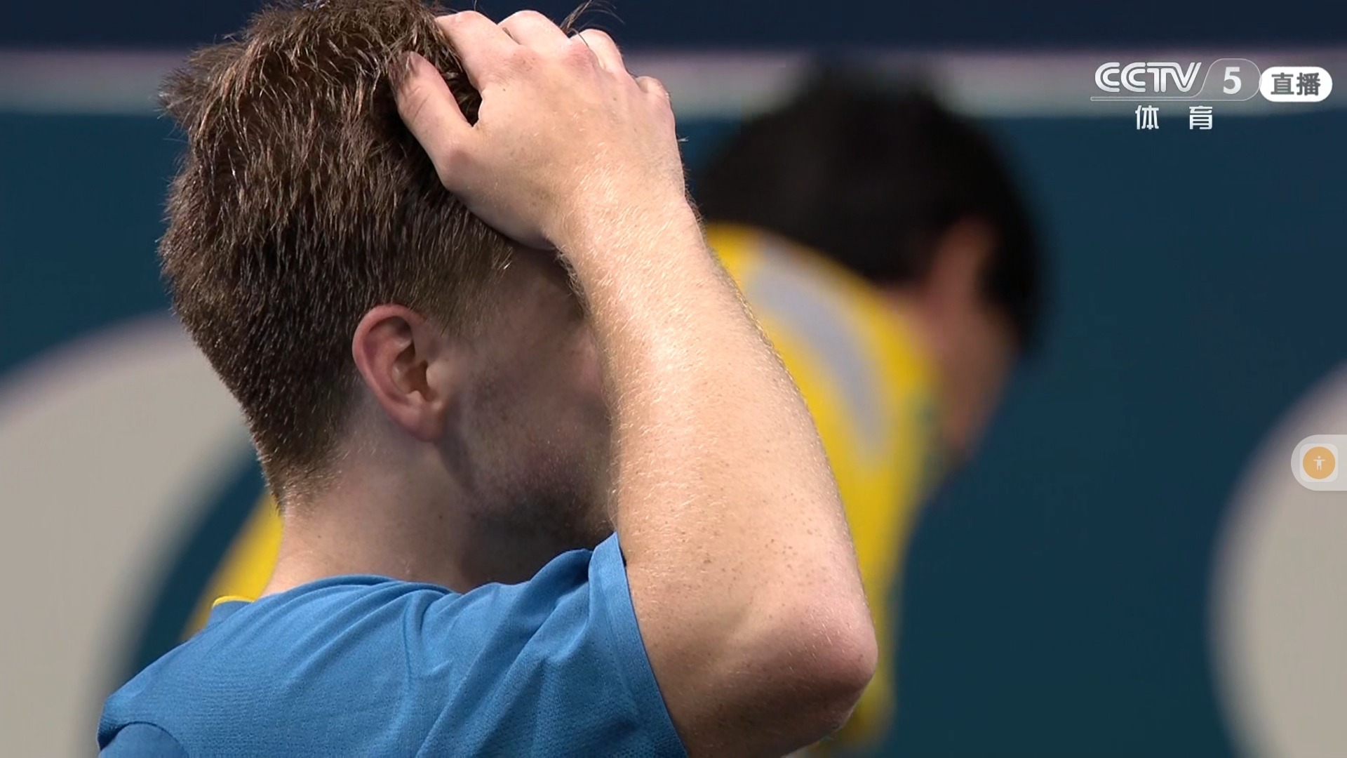 关键比赛中，冰川之巅战术得当压制对手，教练激动落泪的简单介绍