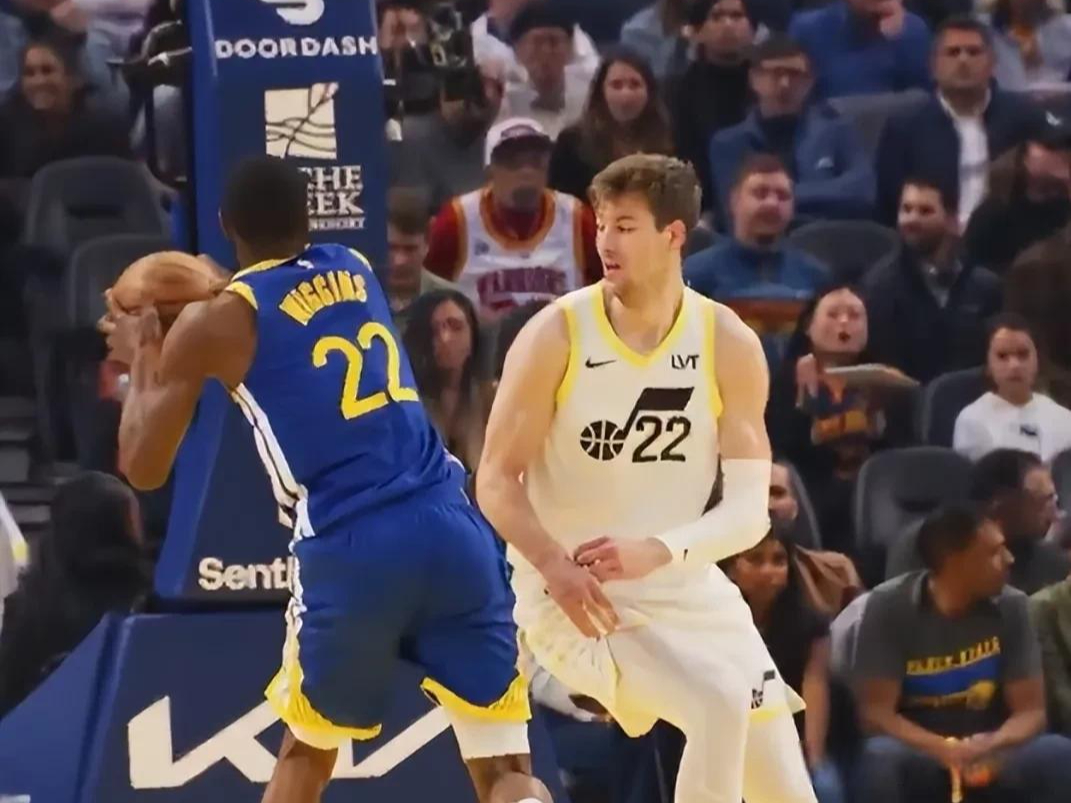 爱游戏app-勇士主帅因个人原因缺席比赛，助理教练代理指挥的简单介绍