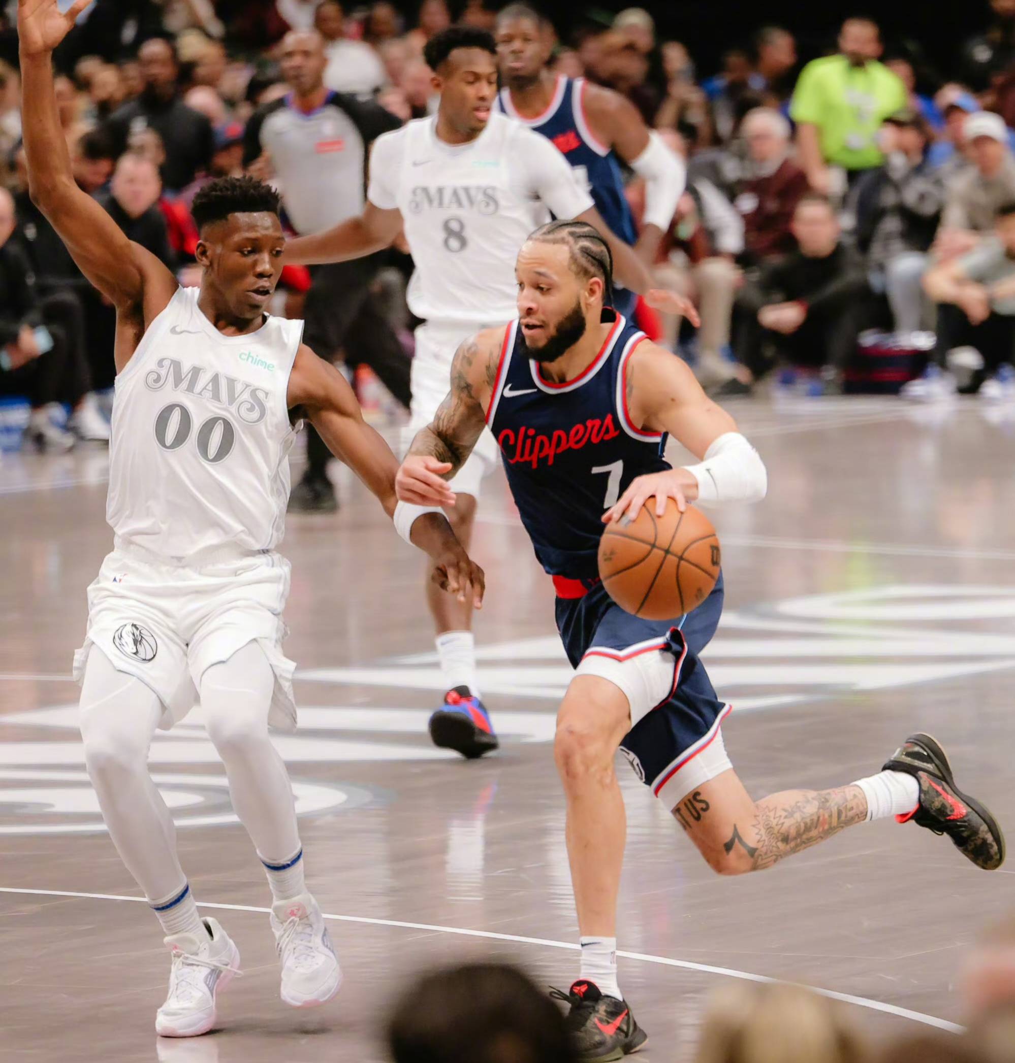 关于快船新秀表现抢眼，或成球队希望的信息