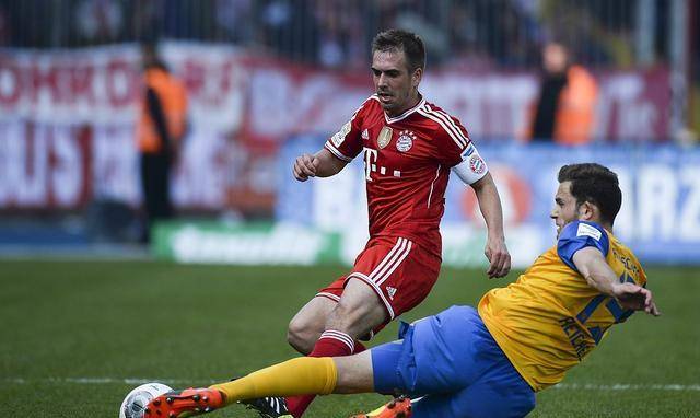 包含凯泽斯劳滕连败当头，降级危机加重的词条