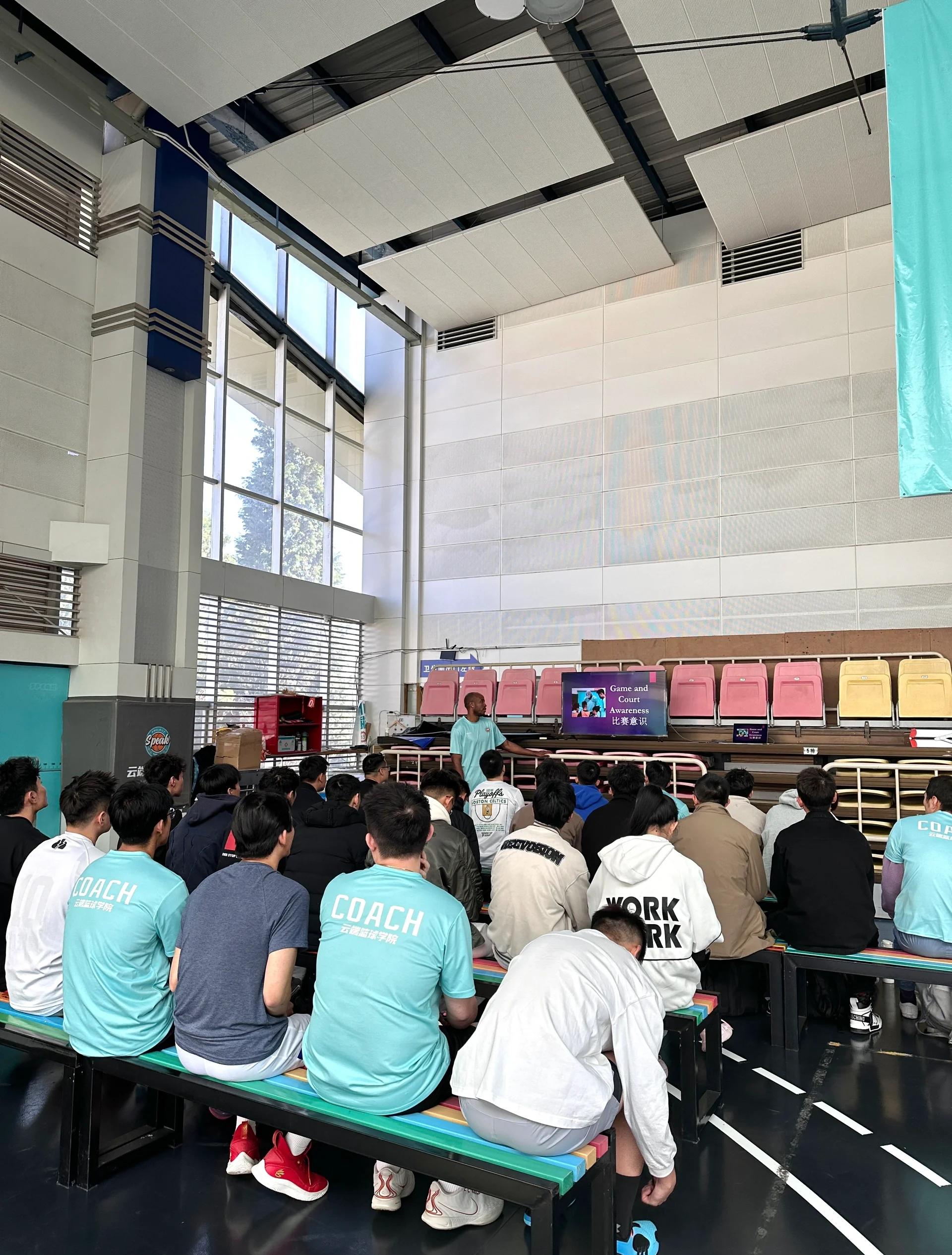 爱游戏app-关于篮球训练营邀请NBA教练授课，提升运动员技术水平的信息