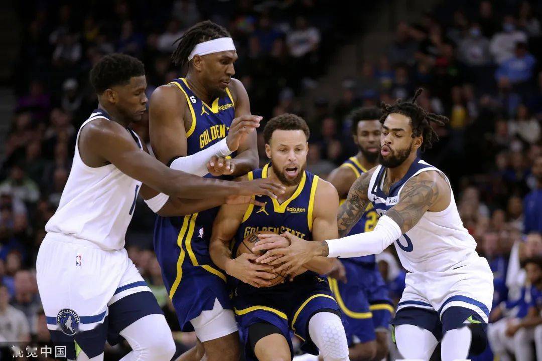 爱游戏网页版入口-瓦伦西亚客场大胜对手，球队实现两连胜