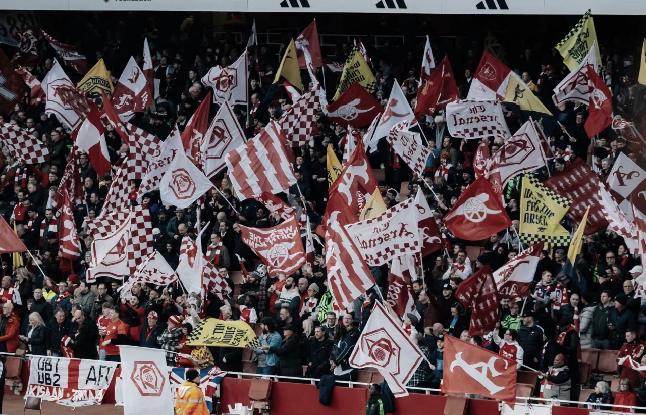 爱游戏app-冠军联赛大战：曼城成功逆转对手