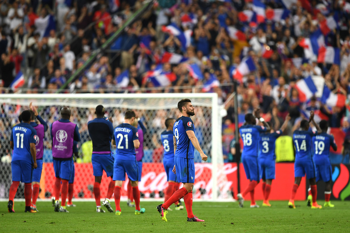 克罗地亚队在比赛中逆转获胜，晋级四强