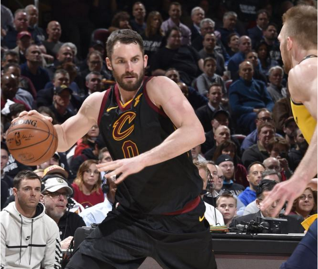 猛龙队在悬念比赛中胜出晋级下一轮比赛