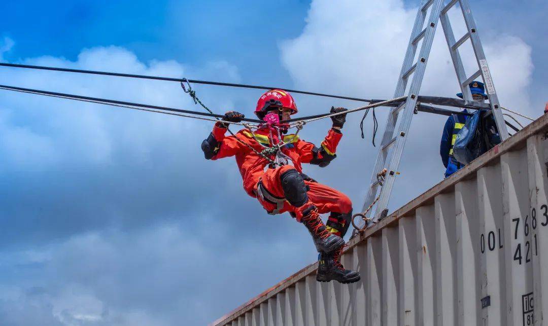 爱游戏官网-云南队面对山西巨头，苦战拼抢无惧困境的简单介绍