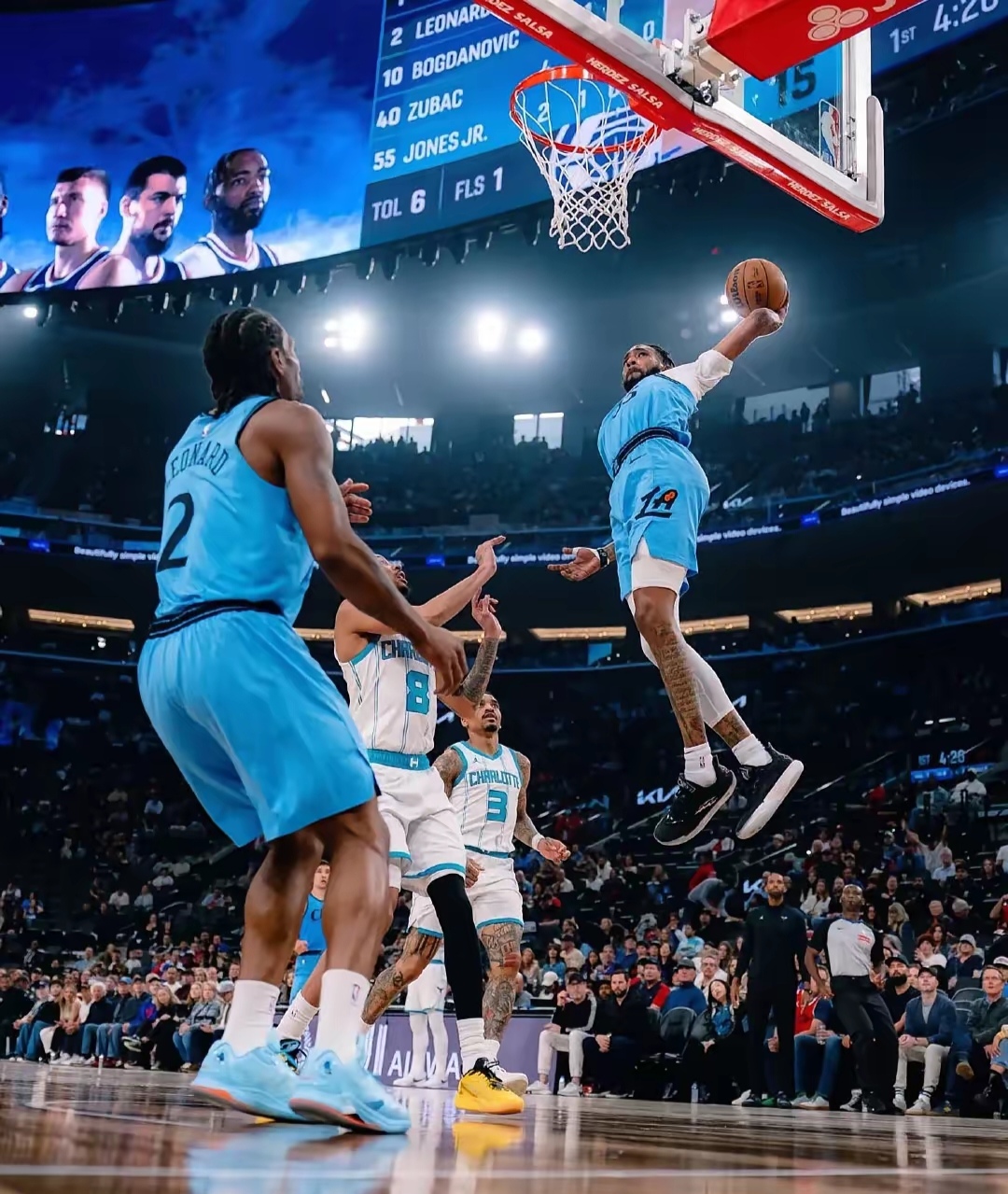 快船队主场势不可挡连胜三场 快船队主场势不可挡连胜三场