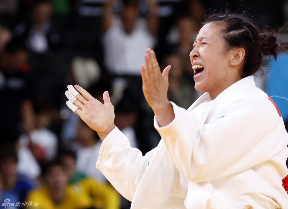 爱游戏官方入口-古巴代表团勇夺柔道项目金牌，庆祝胜利的简单介绍
